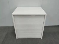 Lit pliant simple en acier moderne avec matelas pour la pause déjeuner – Idéal pour les personnels d'entrepôt et d'écoles