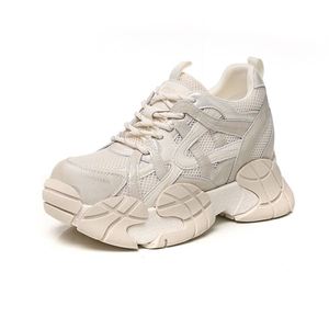 Baskets pour femmes Nouveaux styles Printemps-Automne 2026 Chaussures décontractées pour femmes de petite taille Semelles épaisses Rehaussantes Style athlétique tendance - Product Image 1