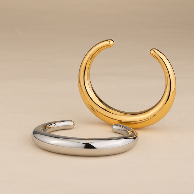 Waterproof Non Tarnish Hypoallergenic 18k Gold Plated Stainless Steel C Shape Smooth Surface Dome Open Cuff Bracelet Bangle