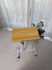 シンプルな昇降式は、回転式テーブルトップと車輪を備えたラップトップデスクよりも移動が容易です - Product Image 6