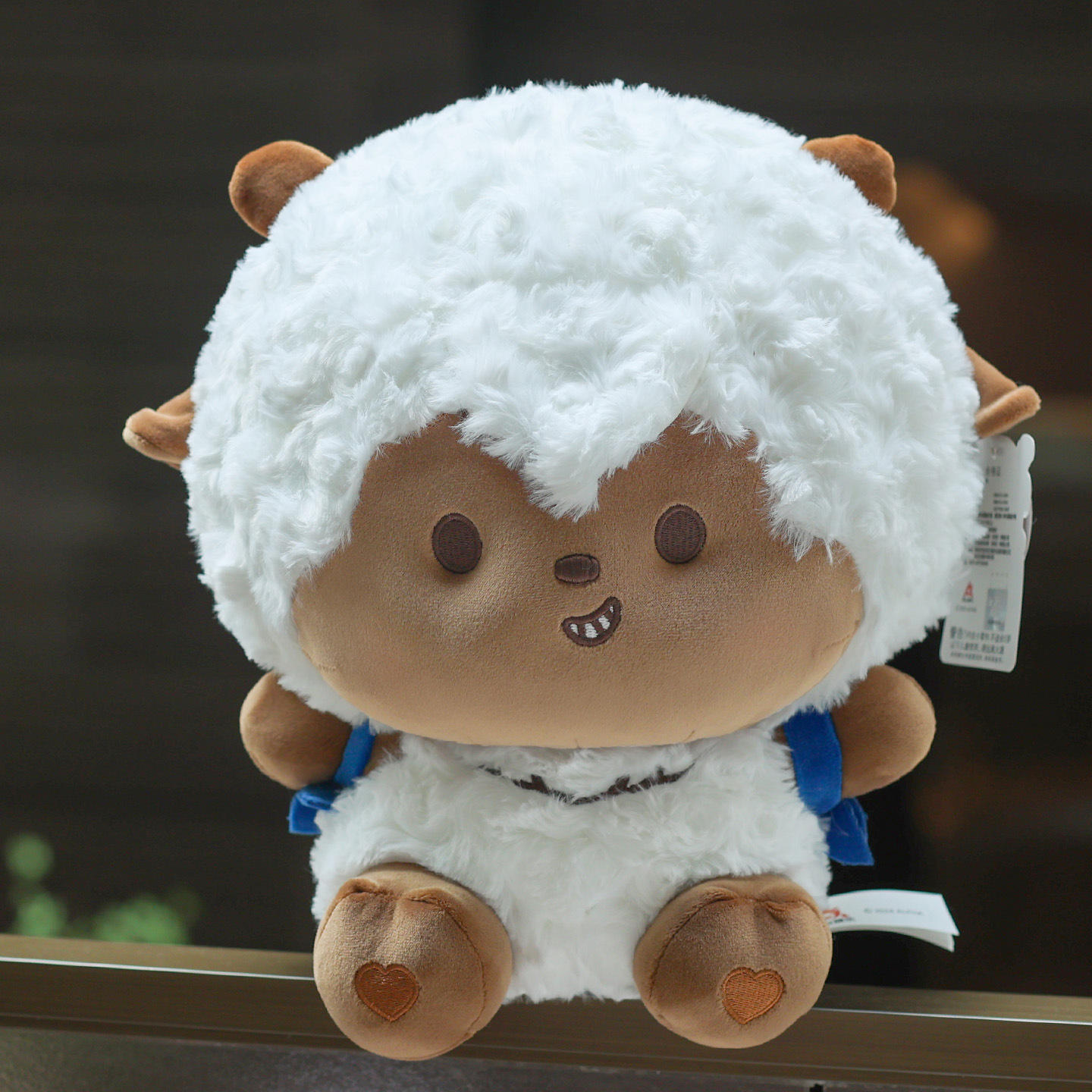 Hug series-bubbling sheep