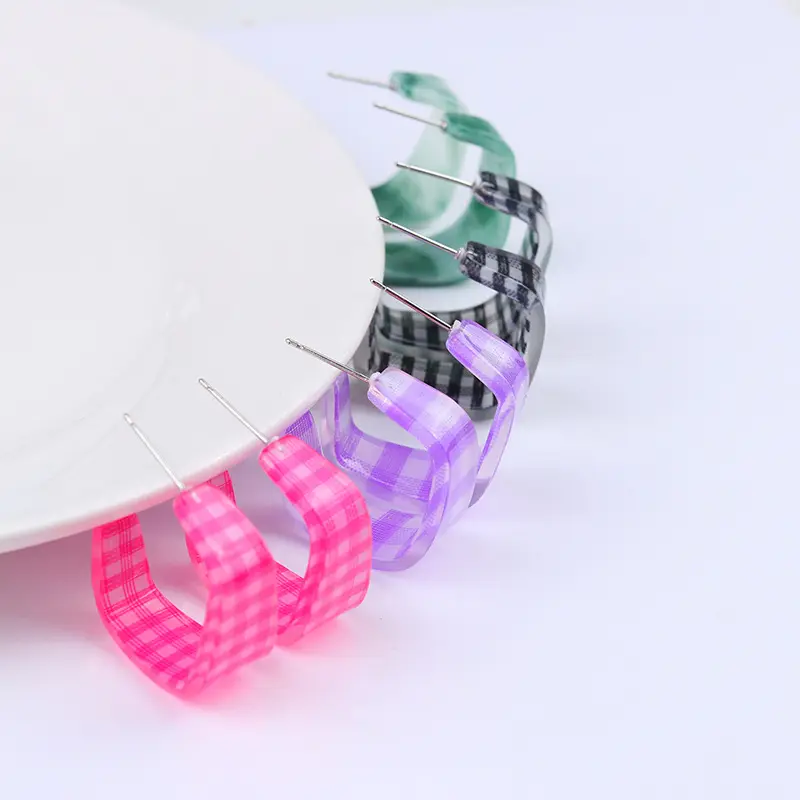 Fashion checkered pattern C shape acrylic hoop earrings cute plastic ear stud girl's gift resin earring