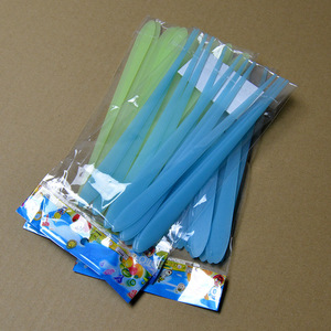 Autocollants muraux fluorescents en forme de météore, en PVC, pour chambres d'enfants, décoration de chambre à coucher, 17Cm, jaune bleu, paquet de 12 - Product Image 1