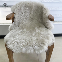 Peau de mouton longue et bouclée de haute qualité en gros, tapis en fourrure véritable pour textile domestique respectueux de l'environnement, fourrure animale de mouton