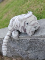 Oreiller anti-stress en peluche super douce Princesse Tigre en coton PP avec chargement USB pour enfants et adolescents, surface lavable, cadeau de fête