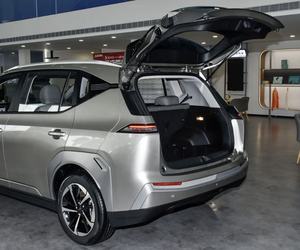 GAC Aion Y 플러스 RHD 전기 SUV 2024 모델 410km 장거리 고속 충전 가족 도시 운전 - Product Image 6