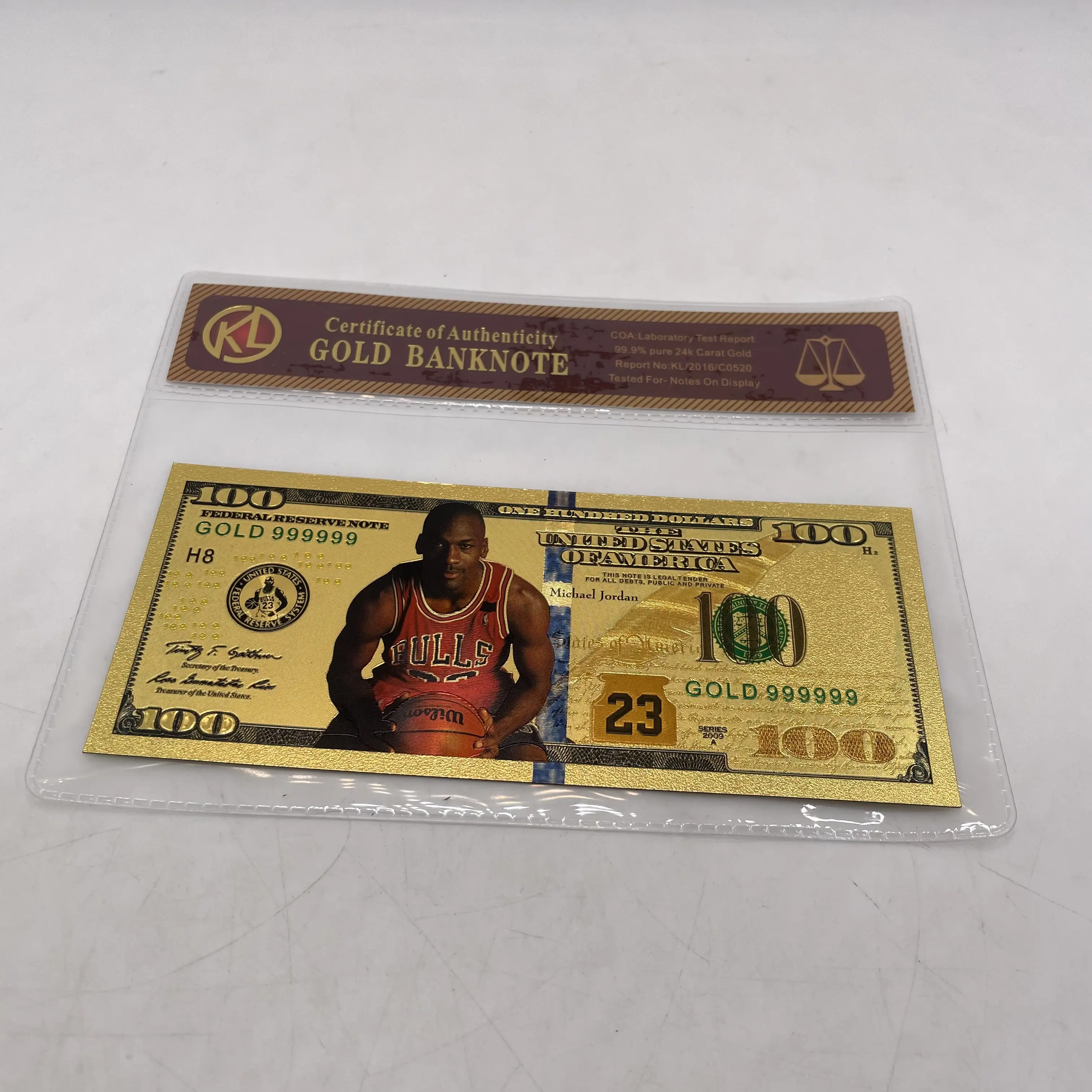 有名なバスケットボールスターマイケルジョーダンカードは、お土産ファンのチケットのためのCOA付きの米国100ドルの金箔紙幣を着色しました