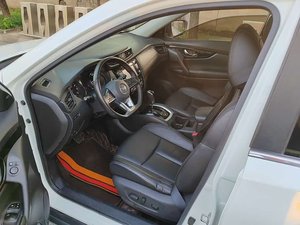 Auto Usata Nissan Tiida <span class=keywords><strong>2019</strong></span> 1.6L CVT Hatchback Edizione <span class=keywords><strong>Smart</strong></span>, Un Solo Proprietario, Interni in Pelle, Tetto Apribile, Basso Chilometraggio, Titolo Pulito, Esportazione All'Ingrosso - Product Image 4