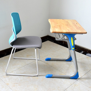 Conjunto de escritorio y silla escolar Mingzhong para estudiantes de primaria y secundaria, con superficie de madera y altura ajustable, mobiliario para el aula. - Product Image 1