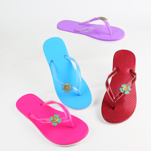 รองเท้าแตะดีไซน์แฟชั่นสำหรับสุภาพสตรีลายดอกไม้ - Product Image 3