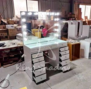 Table de maquillage moderne de luxe pour chambre à coucher, avec miroir éclairé, en bois massif - Product Image 4