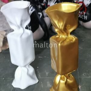 Scultura calda all'ingrosso della caramella della vetroresina della resina di alta qualità della decorazione della casa di vendita all'ingrosso della fabbrica - Product Image 2