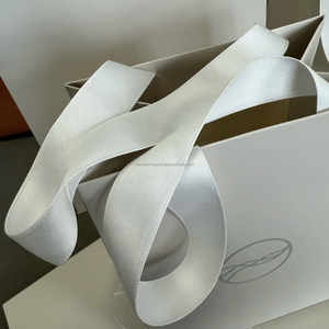 Sacs en papier de luxe avec poignée en ruban personnalisés, sacs cadeaux faits à la main pour vêtements, cosmétiques, chaussettes et fourrure avec logo personnalisé - Product Image 2