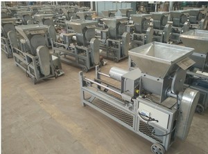 Tout nouveau système d'extraction pour le mélange de substrat champignon ensacheuse scelleuse - Product Image 4