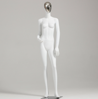Mannequin de vitrine de magasin de vêtements moderne pour femme, corps entier, couleur personnalisée, support en fibre de verre, pose assise, en promotion