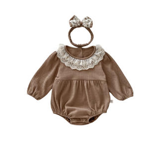 Body pour bébé filles avec col en dentelle d'été OEM personnalisé Boutique de vêtements espagnols Combinaison à bulles pour enfants en tissu gaufré - Product Image 4