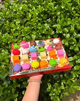 Calendrier de l'Avent Squishy 2026, Boulettes de Noël à Presser, Boîte Cadeau Surprise de Compte à Rebours des Fêtes pour Enfants, Fête de Noël