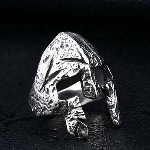Anillo de Casco Espartano de Acero Inoxidable 316L Impermeable para Hombre, Tono Plata Antigua, Estilo Atrevido, Oscuro, Rebelde, Motero, Punk, Gótico - Product Image 2