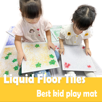 Jouets sensoriels salle de jeux de maternelle dynamique 3D carreaux liquides sensoriels sol liquide pour enfants en bas âge