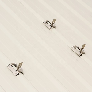 Pince de toit à <span class=keywords><strong>joint</strong></span> <span class=keywords><strong>debout</strong></span> en aluminium à <span class=keywords><strong>prix</strong></span> compétitif Toit en métal Panneau solaire Montage sur le toit Clip Lock Solar U Clamp - Product Image 5