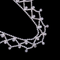 Collier en maille incrustée de diamants extravagants étincelants