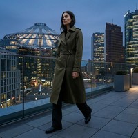 Vente en gros de manteaux imperméables de luxe pour femmes, 400G+, durables, résistants à l'eau, col mandarin, Berlin Techno-Luxe, écologiques