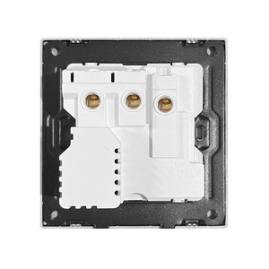 Prise standard britannique EU en verre trempé ignifuge avec voyant LED réinitialisable 13A, prise standard britannique - Product Image 5