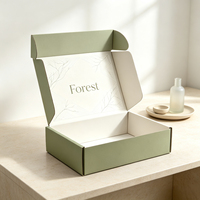 Boîte d'expédition carrée en carton ondulé Forest Packing - Vert sauge avec imprimé nature, recyclable, auto-érectible, doublure en aluminium