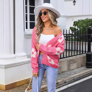 Cardigan en tricot à fleurs pour femmes, coupe ample, pull de printemps, grande taille, style fashionista de rue, Smlxl, blanc, rose rouge - Product Image 4