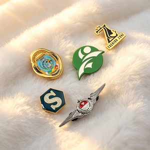 Custom Zinc Alloy <b>Brooch</b> Badge Pin Logo Crystal Pearl Jewelry Accessory for Backpack cloth Streetwear OEM ODM Low MOQ - Product Image 5