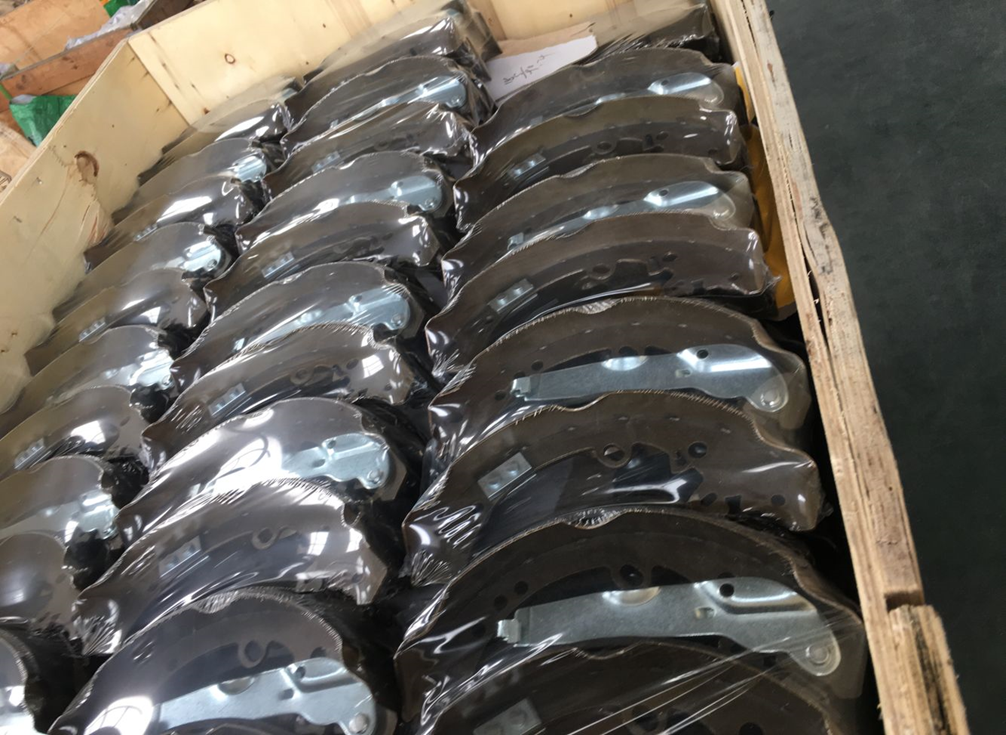 Brake Shoe 5878316930 for ISUZU NPR 4HK1 8 Ton - Durable