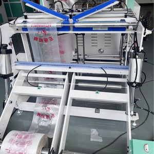Máquina para fabricar bolsas Hongtong 500*2, equipo de producción de bolsas tipo camiseta de alta velocidad para bolsas no tejidas - Product Image 3