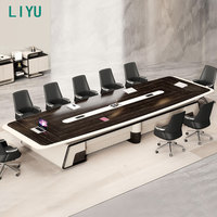 Table de conférence moderne en panneaux de bois Liyu avec base épaissie de forme rectangulaire pour salles de réunion de bureau