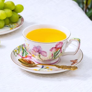 แก้วกาแฟเซรามิกสไตล์ฝรั่งเศสพร้อมจานรอง - แก้วน้ำชาลายดอกไม้ 3 มิติ - Product Image 1