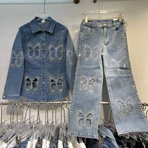 Ensemble <span class=keywords><strong>veste</strong></span> et pantalon <span class=keywords><strong>en</strong></span> <span class=keywords><strong>jean</strong></span> pour adolescentes 2026, nouveau modèle papillon à col ouvert entièrement orné de diamants - Product Image 1
