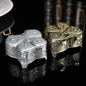 Caja de almacenamiento de joyas moderna utilizada para llevar caja de almacenamiento de joyas, accesorios de joyería cuadrados de Metal de color plateado, caja de regalos y manualidades - Product Image 1