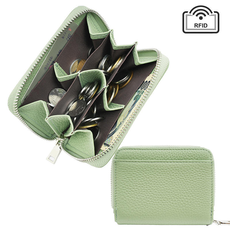 สีเขียวอ่อน