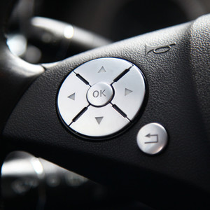 Cubiertas para botones del volante Xingbaiwang, ABS con cromado, para modelos Mercedes-Benz C, E, CLS, ML, GL, GLK, SLK, GLA - Product Image 1