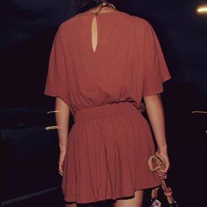 Collection Printemps Ensemble Décontracté Personnalisé pour Femme : Haut Ample à Épaules Tombantes et Mini-Jupe Taille Haute en Coton Quotidien - Product Image 2