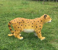 Sculpture de Léopard Doré Accroupi en Fibre de Verre S102 pour Décoration Extérieure de Jardin, Taille 80x49x100cm, Résine Durable pour Aménagement Paysager