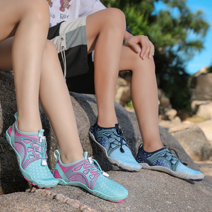 Zapatos de Agua con Parte Superior de Malla, Suela de Goma, Secado Rápido, Unisex, para Uso en la Playa en Verano, Diseño de Punta Cerrada - Product Image 1