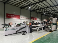 Línea de Producción CNC de Anidamiento Uno a Dos con Carga Automática y Etiquetado para Madera, Máquina para Fabricación de Puertas de Muebles y Gabinetes
