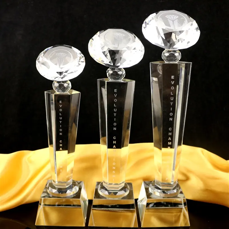 2023 cheap diamond crystal trophy with Engraved Logo/clear crystal diamond trophy/Diamond Shape Crystal Award for business gift