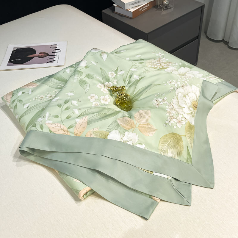 สีเขียวอ่อน