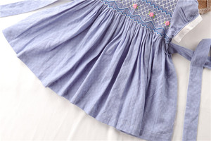 27832311 Vestiti <span class=keywords><strong>Estivi</strong></span> Smock <span class=keywords><strong>per</strong></span> Bambine, Abiti con Stampa Floreale e Lavorazione Smock Fatta a Mano, Vendita all'Ingrosso - Product Image 4