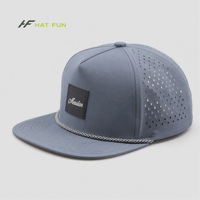 Casquette de golf personnalisée à 5 panneaux en nylon, logo perforé au laser, imperméable, légère, respirante, pour le sport et les activités de plein air