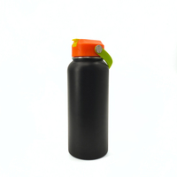 Grande bouteille d'eau isotherme de 32 oz en acier 304, gobelet isolé noir avec couvercle à paille breveté et poignée rotative, pour le bureau, le sport et la randonnée