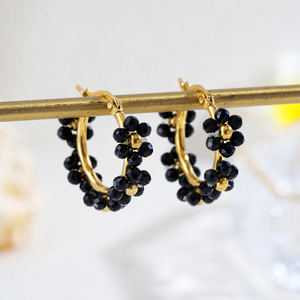 Boucles d'oreilles créoles plaquées or avec motif floral en cristal noir, bijoux de fête pour femmes - Product Image 1