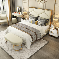 Lit en Cuir de Luxe 160x200cm avec Matelas, Cadre de Lit Plateforme Divan en Acier Inoxydable Doré pour Hôtels et Résidences