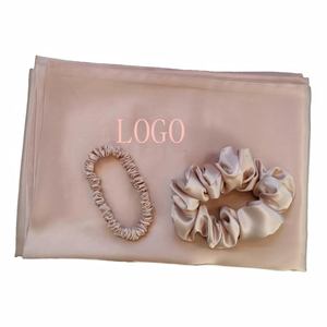 Masque de sommeil de luxe 100 % soie de mûrier, avec logo personnalisé, masque oculaire occultant, <span class=keywords><strong>bandeau</strong></span> 3D en soie <span class=keywords><strong>pour</strong></span> <span class=keywords><strong>dormir</strong></span> - Product Image 5
